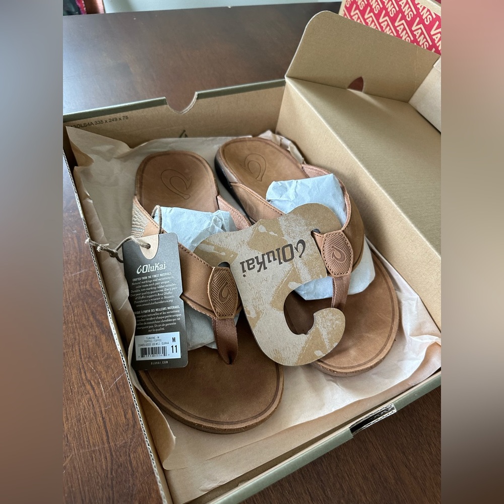 Olukai Sandals, Toffee, MENS 11 fits small